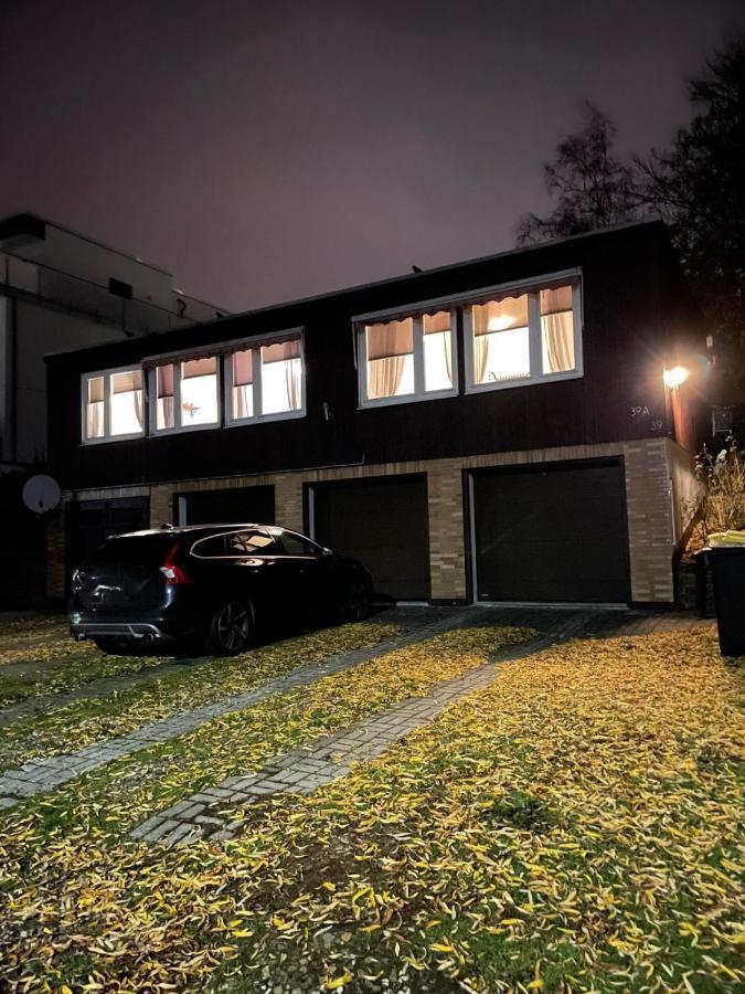 Haus Am Stadtrand Mit Super Verbindung In Die City كاسيل المظهر الخارجي الصورة